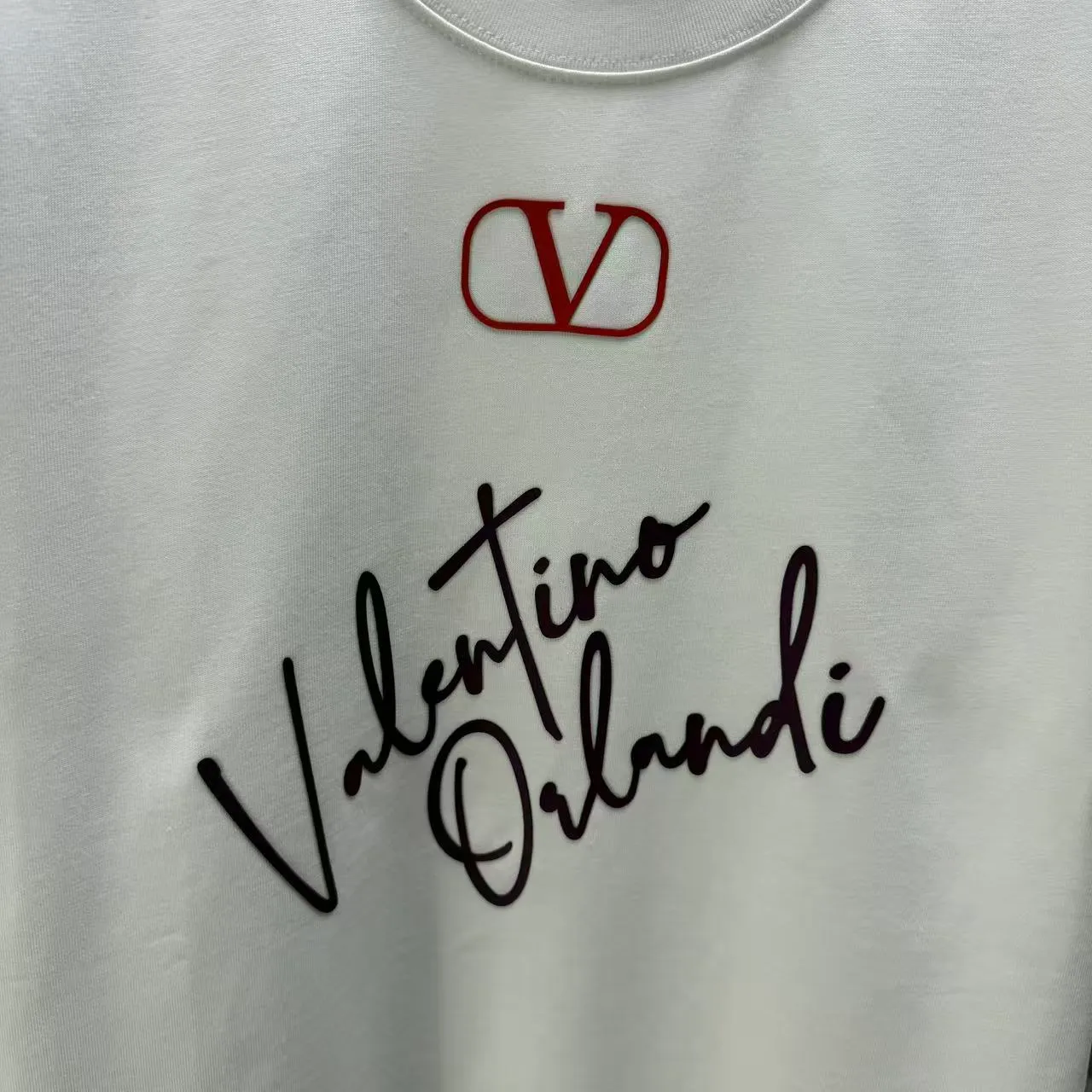 VLENTIN* * 2026 New Arrival T logo ：Black White Yellow Dark Blue Sizes：S M L XL XXL